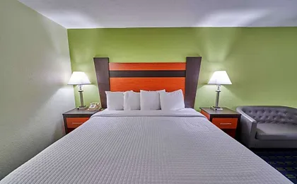 The Mariner Resort Cape Cod by The Red Collection