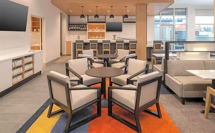 Hyatt House Fresno/Campus Pointe