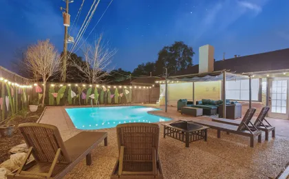 Sageview Cottage 4 BDR w/ Pool, Pet Friendly!