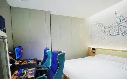 WanYoo Esports Hotel (Shanghai International Tourism Resort Xiuyan Road Subway Station)