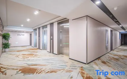 Jichen Hotel (Chongqing Yuelai International Expo Exhibition Center Central Park Branch)