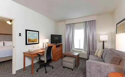 Homewood Suites By Hilton Indianapolis-Airport/Plainfield