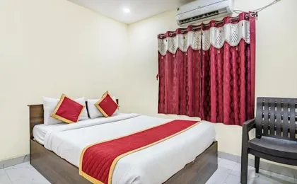 Iroomz Hotel Mouli Grand