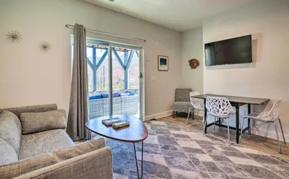 Comfy Asheville Vacation Rental w/ Hot Tub!