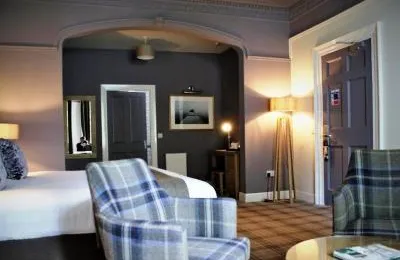 Glen Mhor Hotel & Apartments