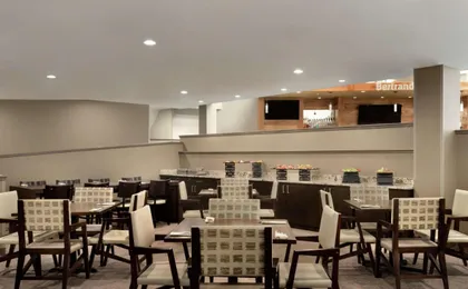 Embassy Suites by Hilton Milwaukee Brookfield (H)
