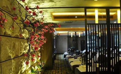 Hangzhou YinLonghui Leisure Theme Hotel (Xiaoshan Tonghui Middle Road Subway Station)