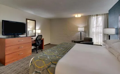 Pear Tree Inn St. Louis Airport