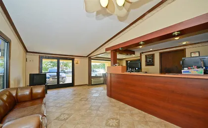 Americas Best Value Inn & Suites - Warren / Detroit