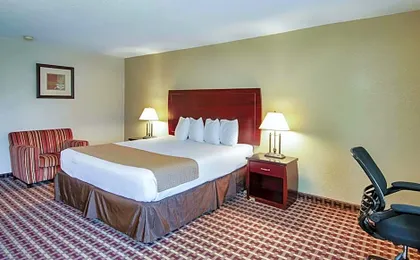 Days Inn & Suites by Wyndham Johnson City