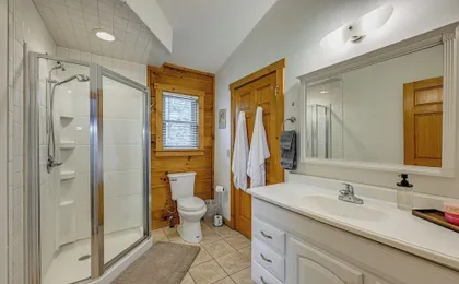 Mtn-view Bryson City Cabin: 1 Mi to Deep Creek!