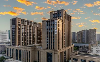 Lis Future Hotel (Hangzhou East Station Zhagongkou Metro Station)