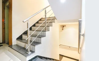 Fabhotel Anam International