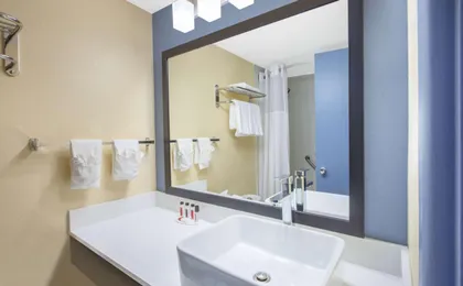 Days Inn And Suites by Wyndham Grand Rapids Near Downtown