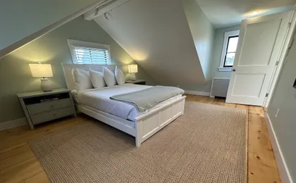 Epic Downtown Newport 6br Whole House W/ Parking 6 Bedroom Home
