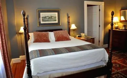 200 South Street Inn