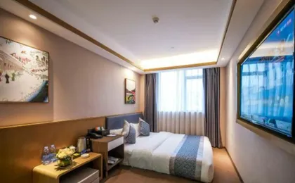 Huiyue Hotel (Guangzhou Baiyun Station Julong Subway Station Branch)