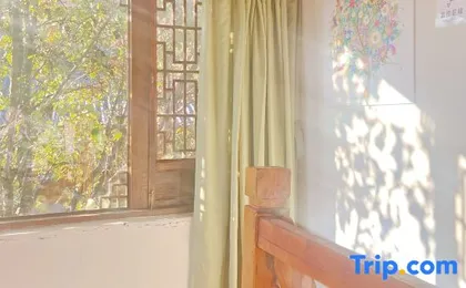 Lijiang Jiubai Courtyard Inn