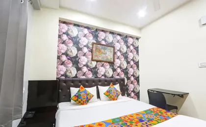 OYO Townhouse 1019 Galaxy Suites