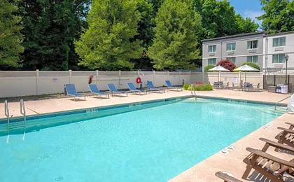 La Quinta Inn & Suites by Wyndham Danbury