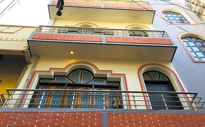 Goroomgo Temple City guest house Varanasi 750 meters from Ganga Assi Ghat
