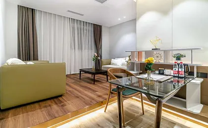 Huiju Hotel Shamian Pearl River Night Cruise Tongfuxi Metro -Canton Fair free shuttle bus included free Breakfast&Gym&Laundry
