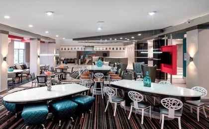 Holiday Inn Express & Suites Charlotte Airport