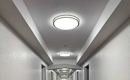 Hilltop Inn & Suites