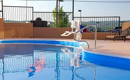 Grand View Inn & Suites