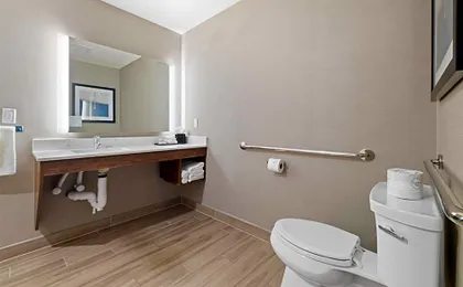 La Quinta Inn & Suites by Wyndham Santa Cruz