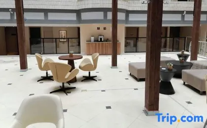 Homeinn Selected Hotel (Shanghai Yaxin Plaza Changshou Road Station)
