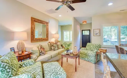 Lakefront Fun Near Clemson! Retreat w/ Pool Access