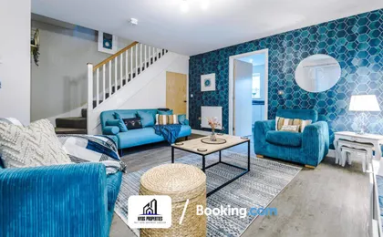 3 Bedroom House by Nyos Properties Short Lets & Serviced Accommodation Manchester with Parking
