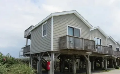 29 Cabana Anna Studio Bedroom Condo by RedAwning