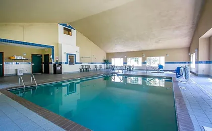 Quality Inn & Suites East Troy I-43