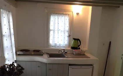 Gryparis' Club Apartments