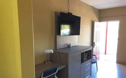 La Bella Inn