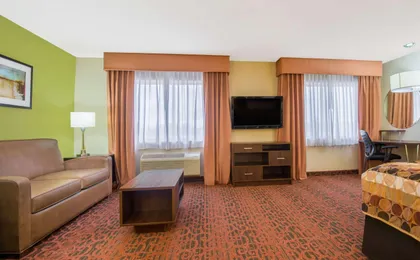 Super 8 by Wyndham Portales