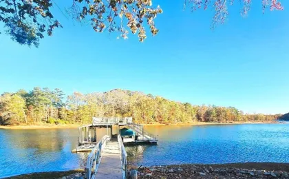 228 Lakeland