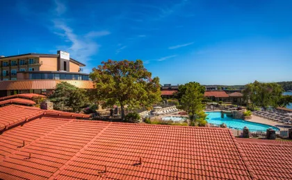 Lodge Of Four Seasons Golf Resort Marina Spa