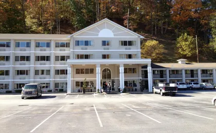 Cherokee Grand Hotel