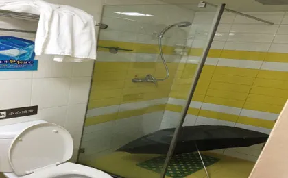 7 Days Inn (Shanghai Jinshajiang Road Subway Station)