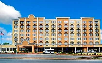 Holiday Inn Express And Suites Washington DC Noma By IHG