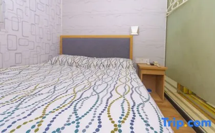 98 Hotel Chain (Hangzhou Canal Plaza Gongchenqiao East Subway Station)