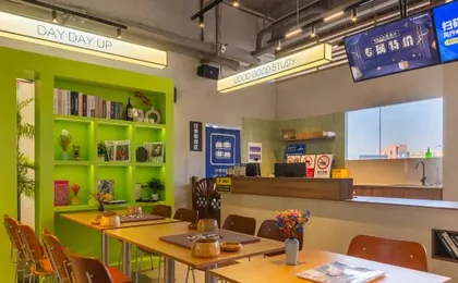 Lvxiaoer Youth Hotel (Hangzhou Jindi Plaza Jinjiadu Subway Station Branch)
