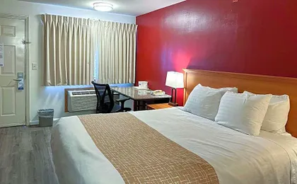 Econo Lodge Edmonds North Seattle
