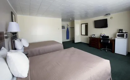 Travelers Inn