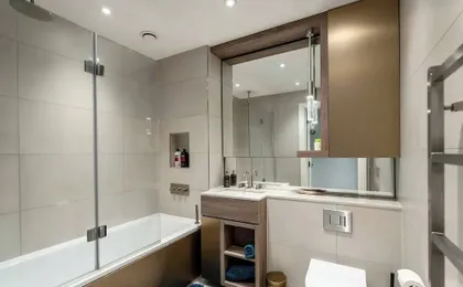 Modern Cozy Kingston Flat, 5 Mins to Train Station