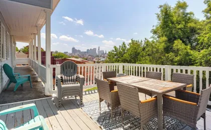 Private Deck & City Views! Spacious Cincinnati Apt