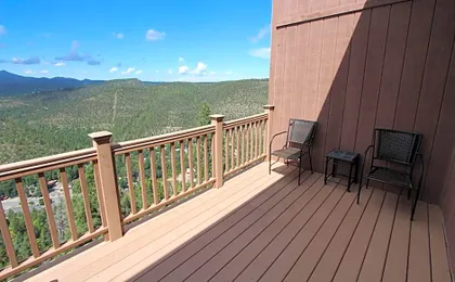 Crown Point Resort